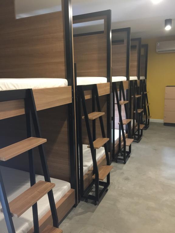 Bed@Town Hostel Банкок Стая снимка