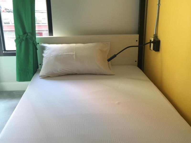Bed@Town Hostel Банкок Екстериор снимка